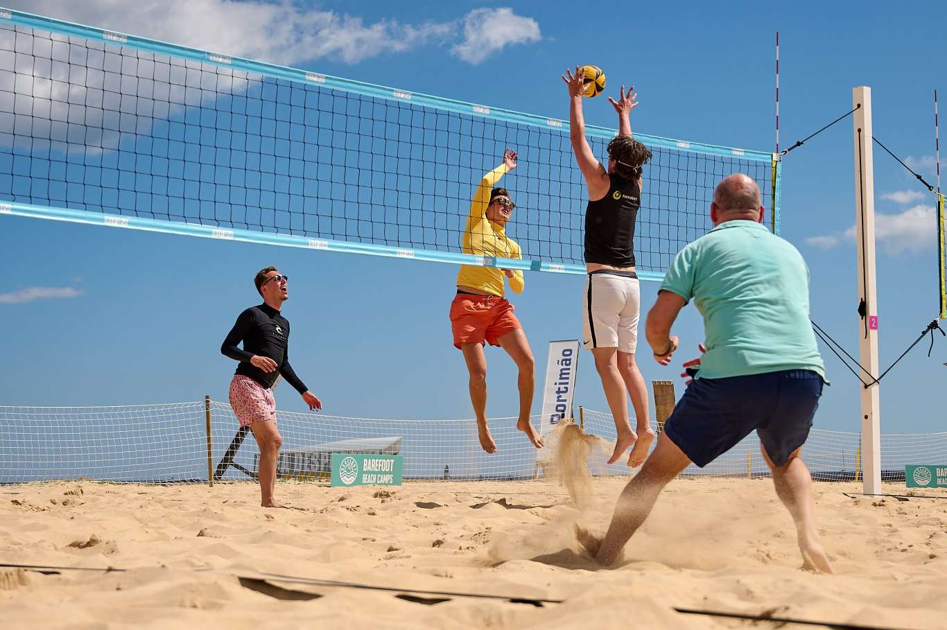 /imagecache/lg/uploads/2023/05/beach-volleyball.jpg